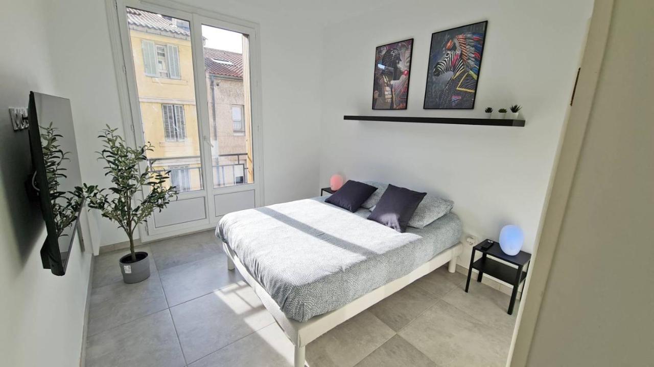 Maxbnb - T2 Balcon 50M2 - Climatise - Ouest - Тулон Екстериор снимка