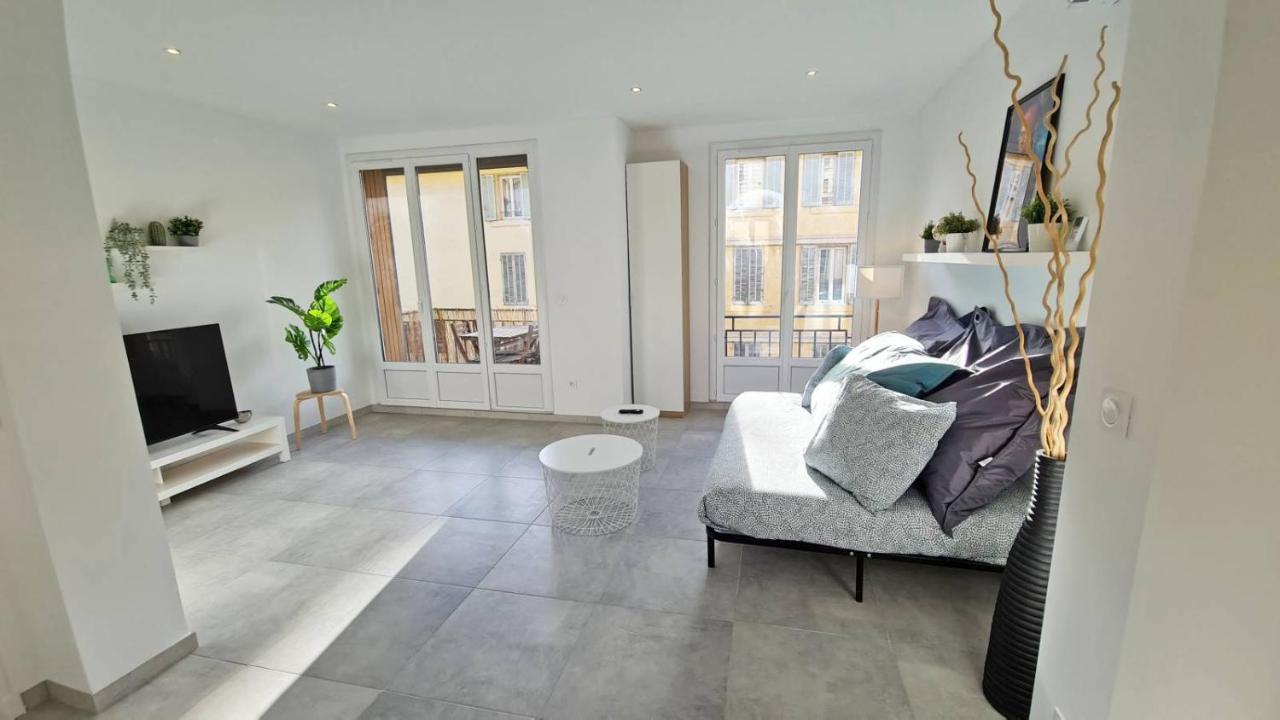 Maxbnb - T2 Balcon 50M2 - Climatise - Ouest - Тулон Екстериор снимка